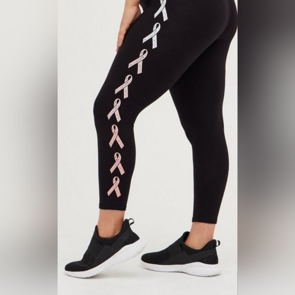 Torrid breast cancer awareness leggings NWT size 1 (14W/16W)